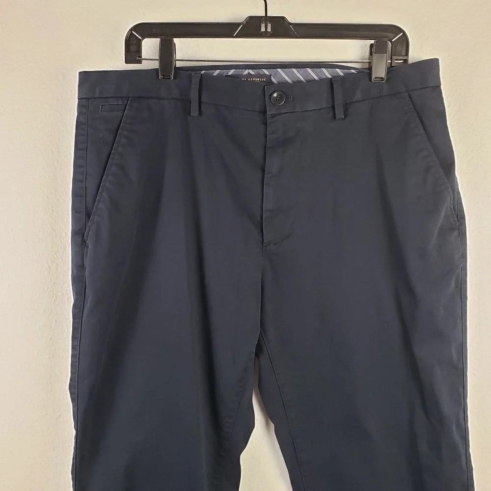Banana Republic Men's 35x30 Vintage Straight Chino Pants Dark Blue Cotton Office